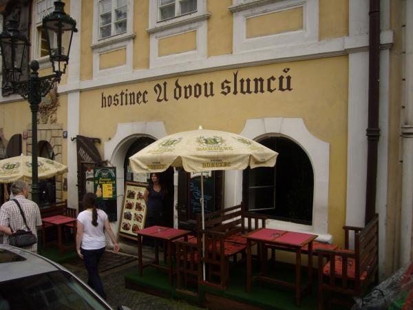 Hostinec U dvou slunců